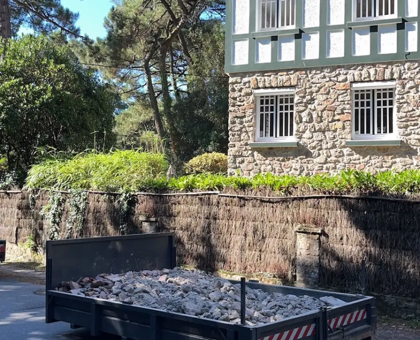 Louer une benne à gravats pour chantiers à Nantes Louer une benne à gravats pour chantiers à Nantes